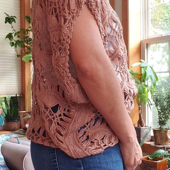 Rose Macrame Sweater - Picture 6 of 7